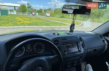 Внедорожник / Кроссовер Volkswagen Tiguan 2015 в 