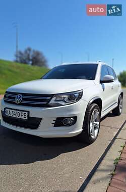 Позашляховик / Кросовер Volkswagen Tiguan 2014 в Києві