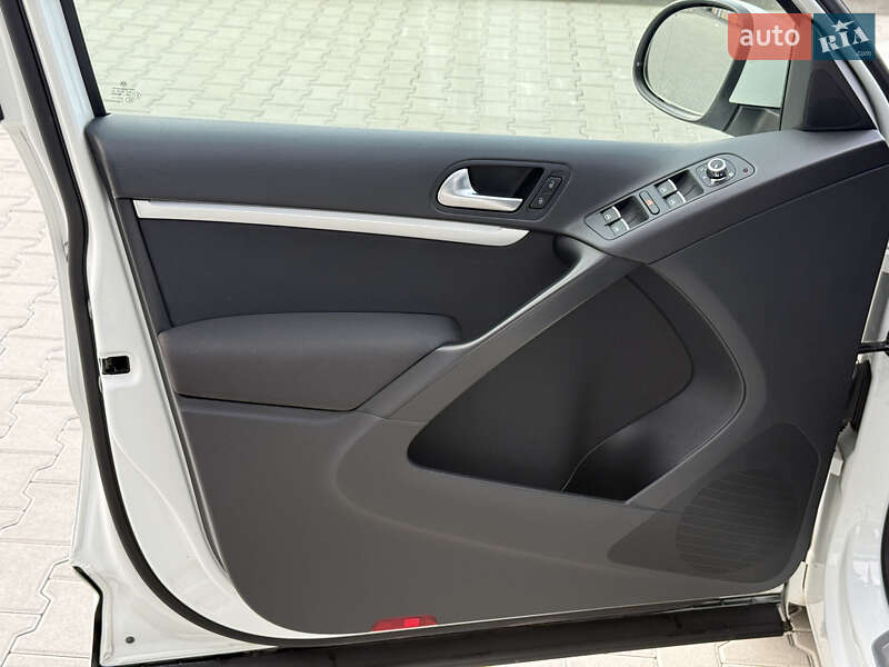 Внедорожник / Кроссовер Volkswagen Tiguan 2014 в Калуше