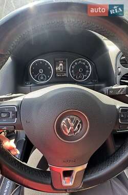 Внедорожник / Кроссовер Volkswagen Tiguan 2015 в 