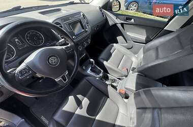 Внедорожник / Кроссовер Volkswagen Tiguan 2015 в 