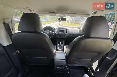 Внедорожник / Кроссовер Volkswagen Tiguan 2015 в 