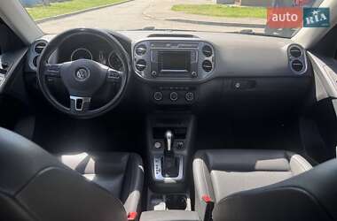 Внедорожник / Кроссовер Volkswagen Tiguan 2015 в 
