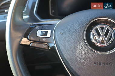 Внедорожник / Кроссовер Volkswagen Tiguan 2019 в 