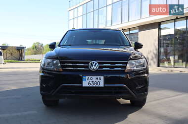 Внедорожник / Кроссовер Volkswagen Tiguan 2019 в 