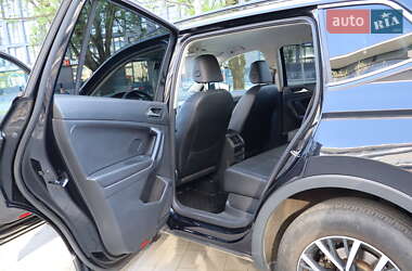 Внедорожник / Кроссовер Volkswagen Tiguan 2019 в 