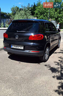 Внедорожник / Кроссовер Volkswagen Tiguan 2011 в 