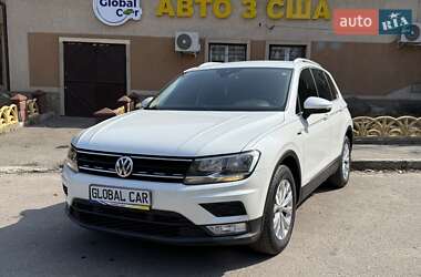 Внедорожник / Кроссовер Volkswagen Tiguan 2016 в Львове