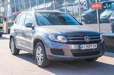 Внедорожник / Кроссовер Volkswagen Tiguan 2015 в Киеве