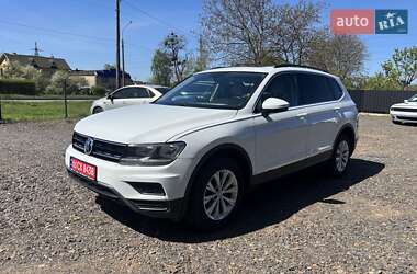 Внедорожник / Кроссовер Volkswagen Tiguan 2018 в Луцке