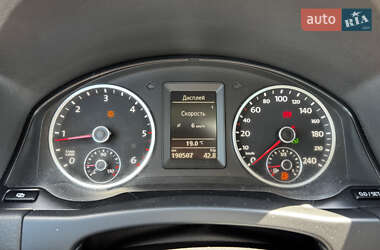 Позашляховик / Кросовер Volkswagen Tiguan 2010 в 