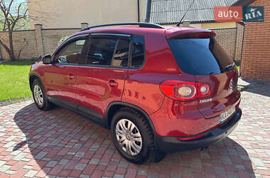 Внедорожник / Кроссовер Volkswagen Tiguan 2008 в 