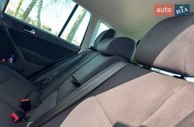 Внедорожник / Кроссовер Volkswagen Tiguan 2016 в 