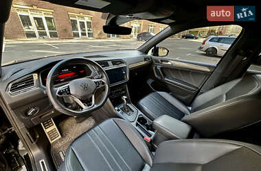 Внедорожник / Кроссовер Volkswagen Tiguan 2022 в 