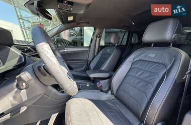 Внедорожник / Кроссовер Volkswagen Tiguan 2024 в 