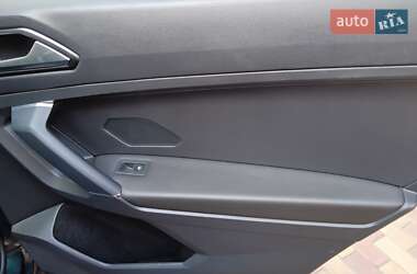 Позашляховик / Кросовер Volkswagen Tiguan 2018 в 
