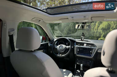 Внедорожник / Кроссовер Volkswagen Tiguan 2019 в 