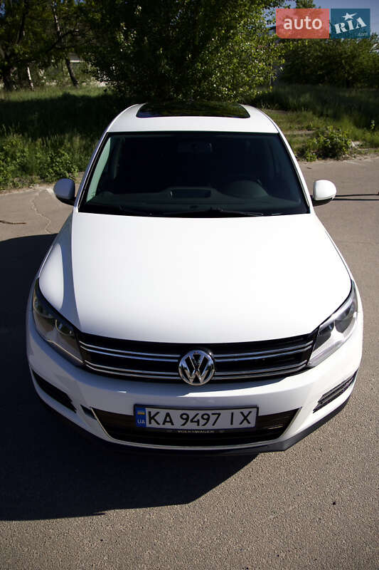 Внедорожник / Кроссовер Volkswagen Tiguan 2012 в Киеве