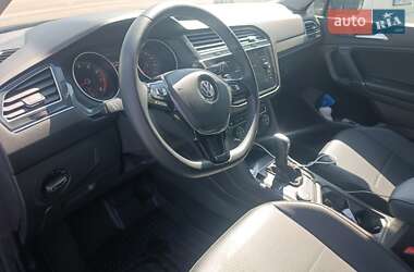 Внедорожник / Кроссовер Volkswagen Tiguan 2020 в 
