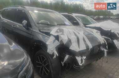 Позашляховик / Кросовер Volkswagen Tiguan 2020 в 