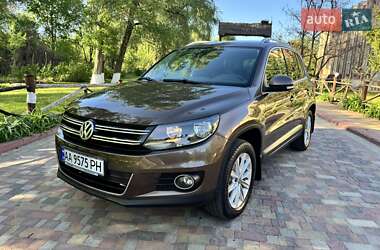 Позашляховик / Кросовер Volkswagen Tiguan 2013 в 