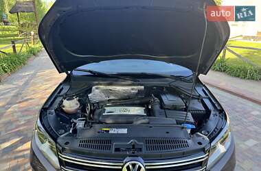 Позашляховик / Кросовер Volkswagen Tiguan 2013 в 