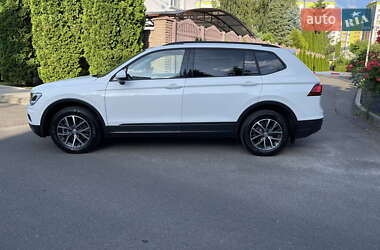 Внедорожник / Кроссовер Volkswagen Tiguan 2020 в 