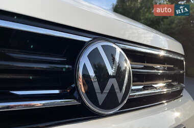 Внедорожник / Кроссовер Volkswagen Tiguan 2020 в 