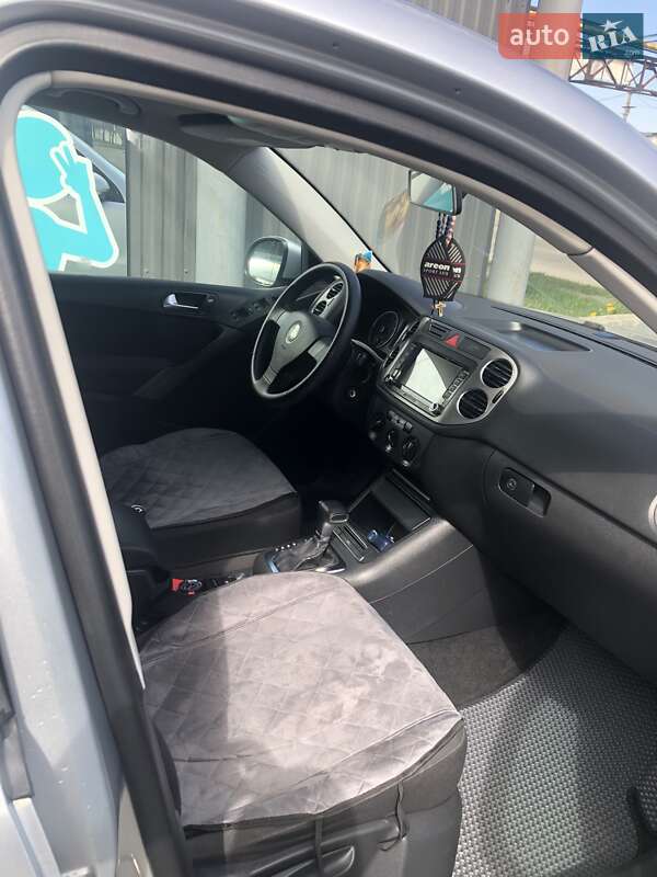 Внедорожник / Кроссовер Volkswagen Tiguan 2009 в Ивано-Франковске
