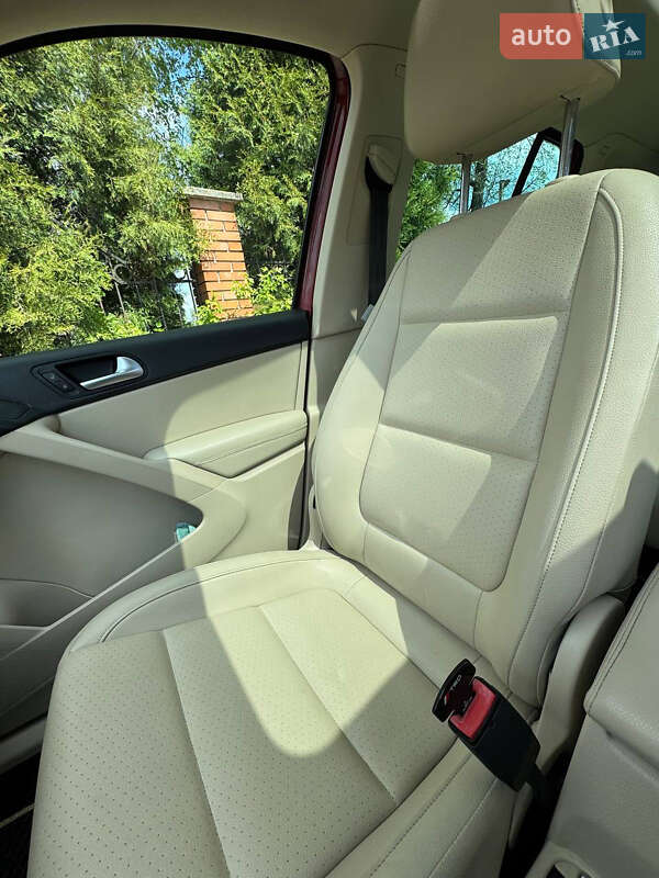 Внедорожник / Кроссовер Volkswagen Tiguan 2012 в Тлумаче