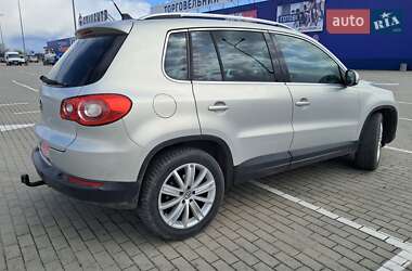 Внедорожник / Кроссовер Volkswagen Tiguan 2009 в 