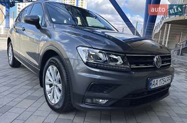 Внедорожник / Кроссовер Volkswagen Tiguan 2019 в 