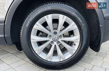 Внедорожник / Кроссовер Volkswagen Tiguan 2019 в 