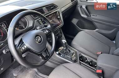 Внедорожник / Кроссовер Volkswagen Tiguan 2019 в 