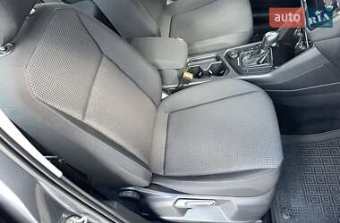 Внедорожник / Кроссовер Volkswagen Tiguan 2019 в 