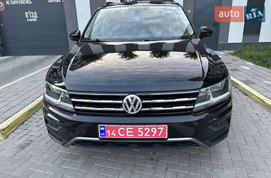 Позашляховик / Кросовер Volkswagen Tiguan 2017 в 