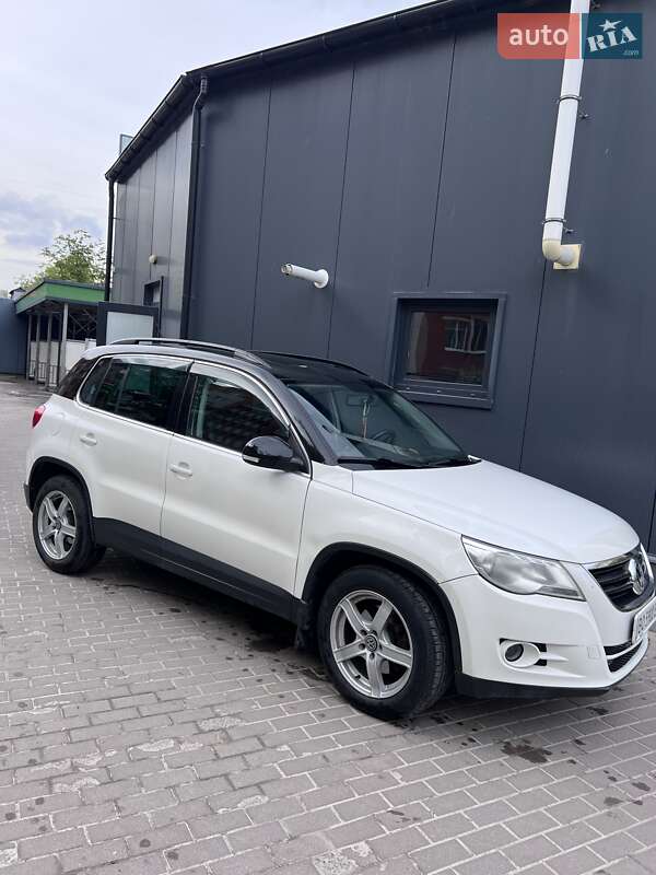 Позашляховик / Кросовер Volkswagen Tiguan 2010 в Тернополі