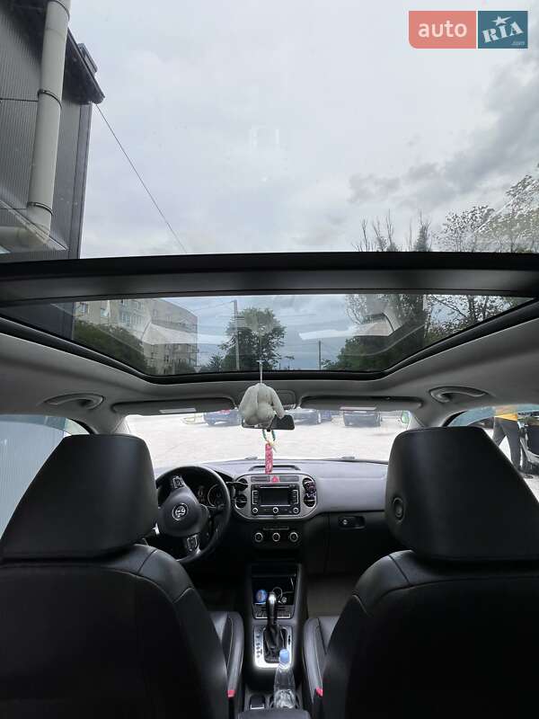Позашляховик / Кросовер Volkswagen Tiguan 2010 в Тернополі