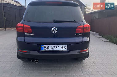 Позашляховик / Кросовер Volkswagen Tiguan 2014 в 