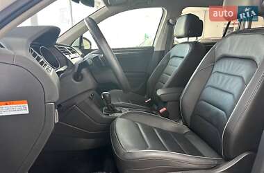 Позашляховик / Кросовер Volkswagen Tiguan 2020 в 