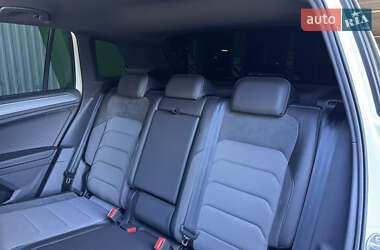 Внедорожник / Кроссовер Volkswagen Tiguan 2020 в 