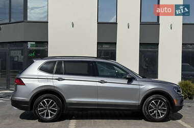 Внедорожник / Кроссовер Volkswagen Tiguan 2019 в 