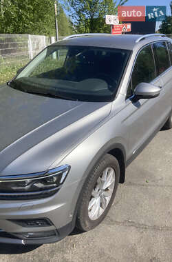 Внедорожник / Кроссовер Volkswagen Tiguan 2019 в Киеве