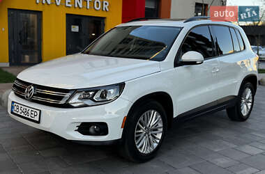 Внедорожник / Кроссовер Volkswagen Tiguan 2015 в Киеве