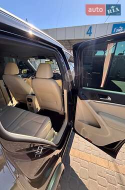 Внедорожник / Кроссовер Volkswagen Tiguan 2015 в 