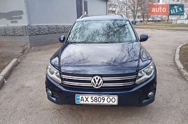 Позашляховик / Кросовер Volkswagen Tiguan 2013 в Харкові