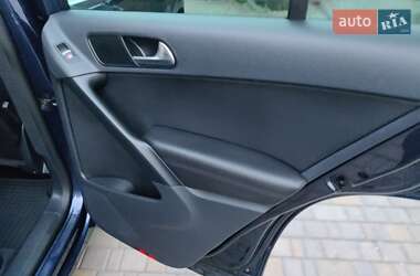 Позашляховик / Кросовер Volkswagen Tiguan 2010 в 