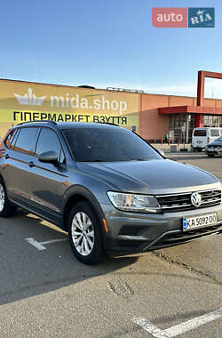 Позашляховик / Кросовер Volkswagen Tiguan 2017 в Києві