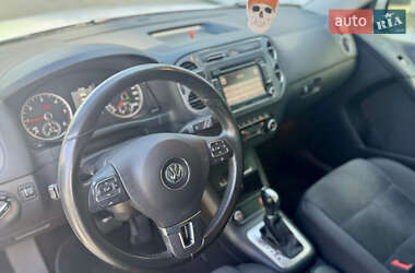 Внедорожник / Кроссовер Volkswagen Tiguan 2011 в 