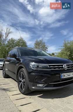 Внедорожник / Кроссовер Volkswagen Tiguan 2019 в 